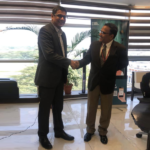 Noshin Kagalwalla, VP & MD , SAS India (L) & Dr. Indu Bhushan, CEO, National Health Authority (R) shake hands as the two organizations, partner to leverage Analytics for Fraud Detection & Prevention in World's largest healthcare scheme