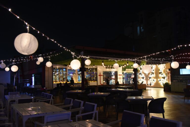 The Terrace: Mesmerizing view place “Roof Top cafe” In NCR to Hang Out.