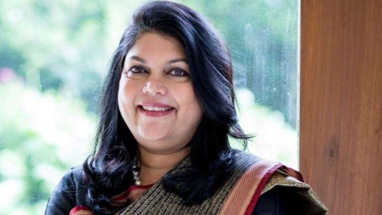 Meet Nykaa Founder Falguni Nayar,a self-made billionaire who started at 50 with no experience in Beauty Industry