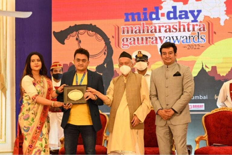 Numerologist and Vaastu expert, Ppunit Ddesai felicitated with Midday Maharashtra Gaurav Award