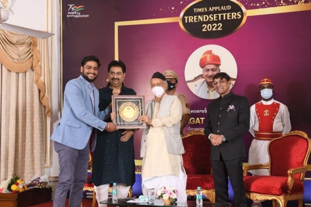 Ramswaroop Choudhary bestowed with the Trendsetter 2022 award by the honorable Governor of Maharashtra
