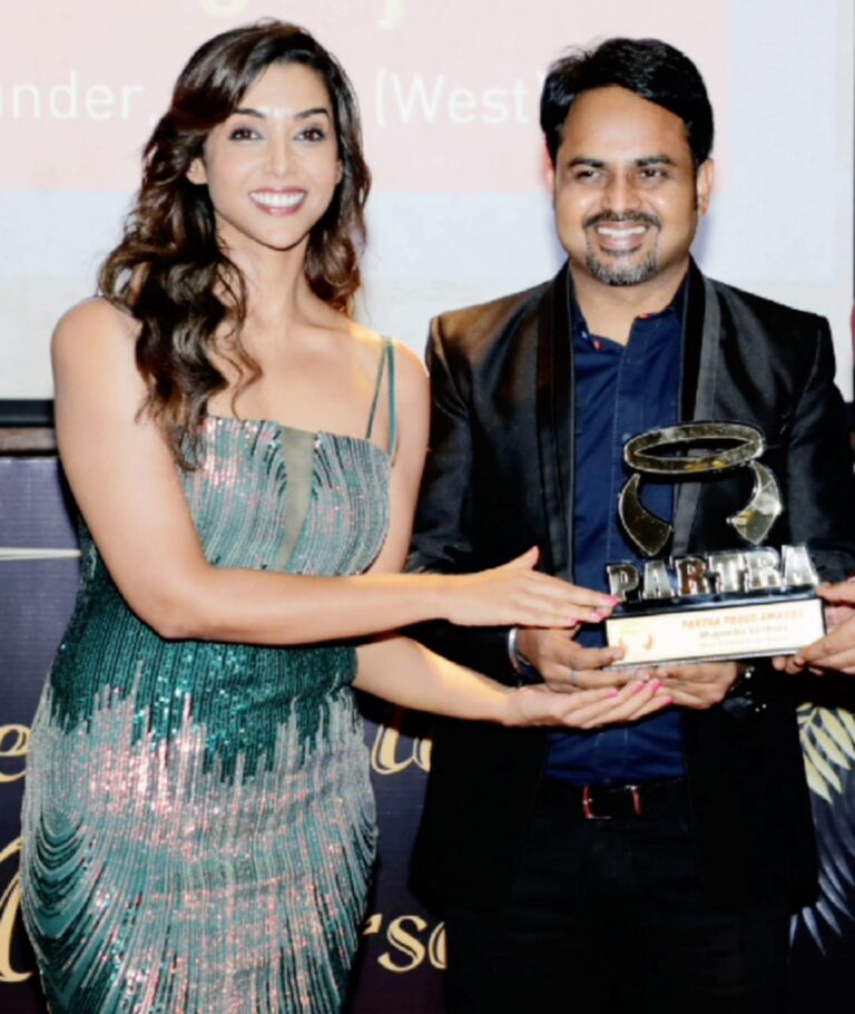 Bhupendra Varshney , Managing Director of Varshney Infotech Pvt Ltd. Awarded The Best Entrepreneurship Award by Partra Group