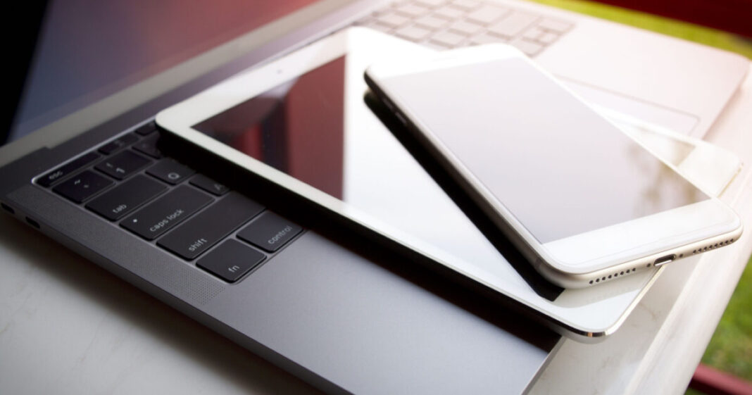 Centre Discusses Criterias For New IT Hardware Import Regime With Stakeholders